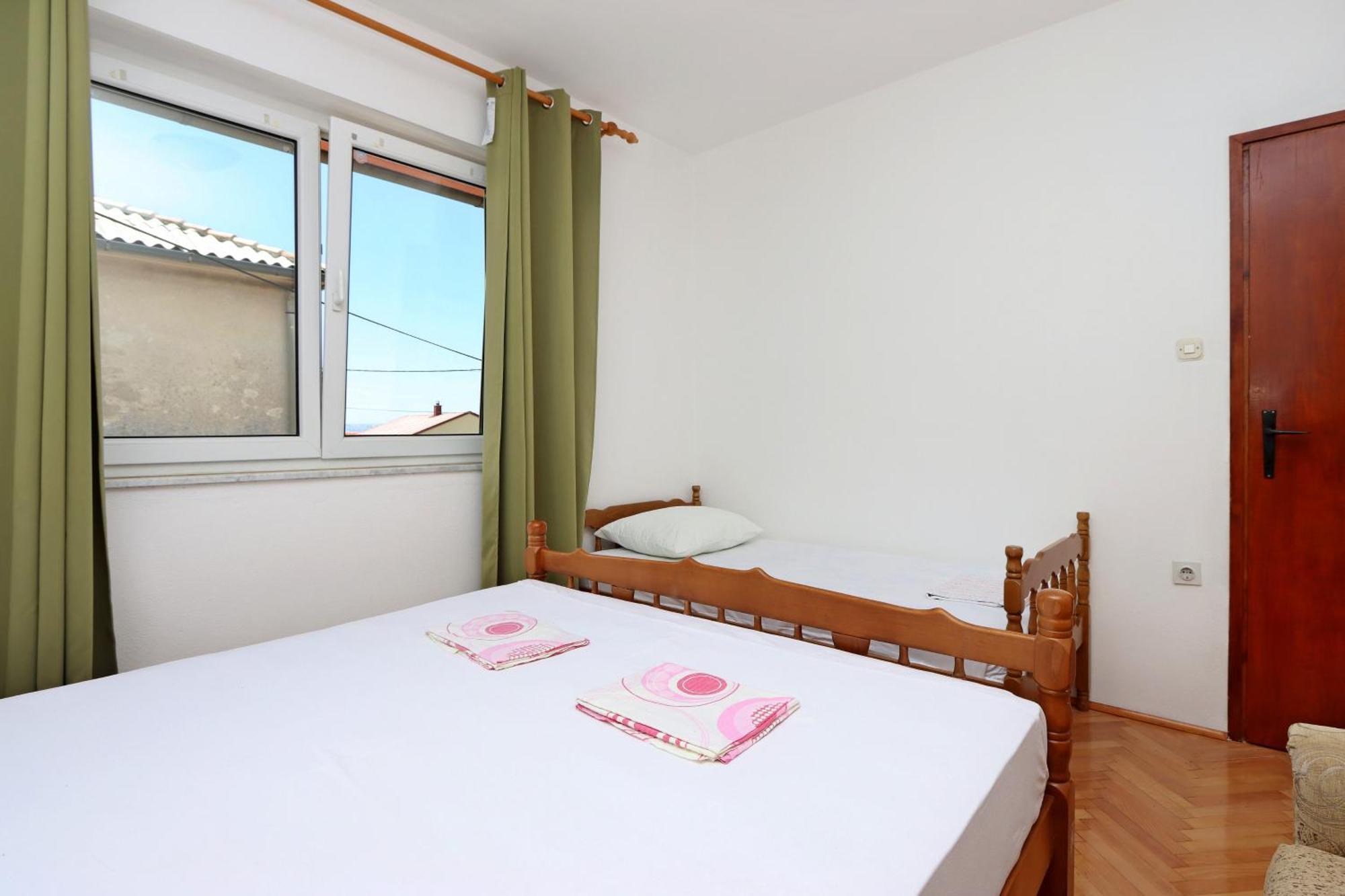 Apartments With A Parking Space Senj - 5571 Chambre photo